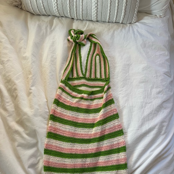 Beginning boutique halter dress - Picture 2 of 4